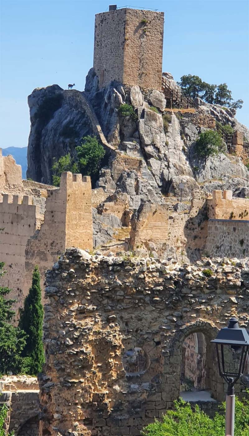 Castillo de la Iruela - Tren Turístico La Iruela